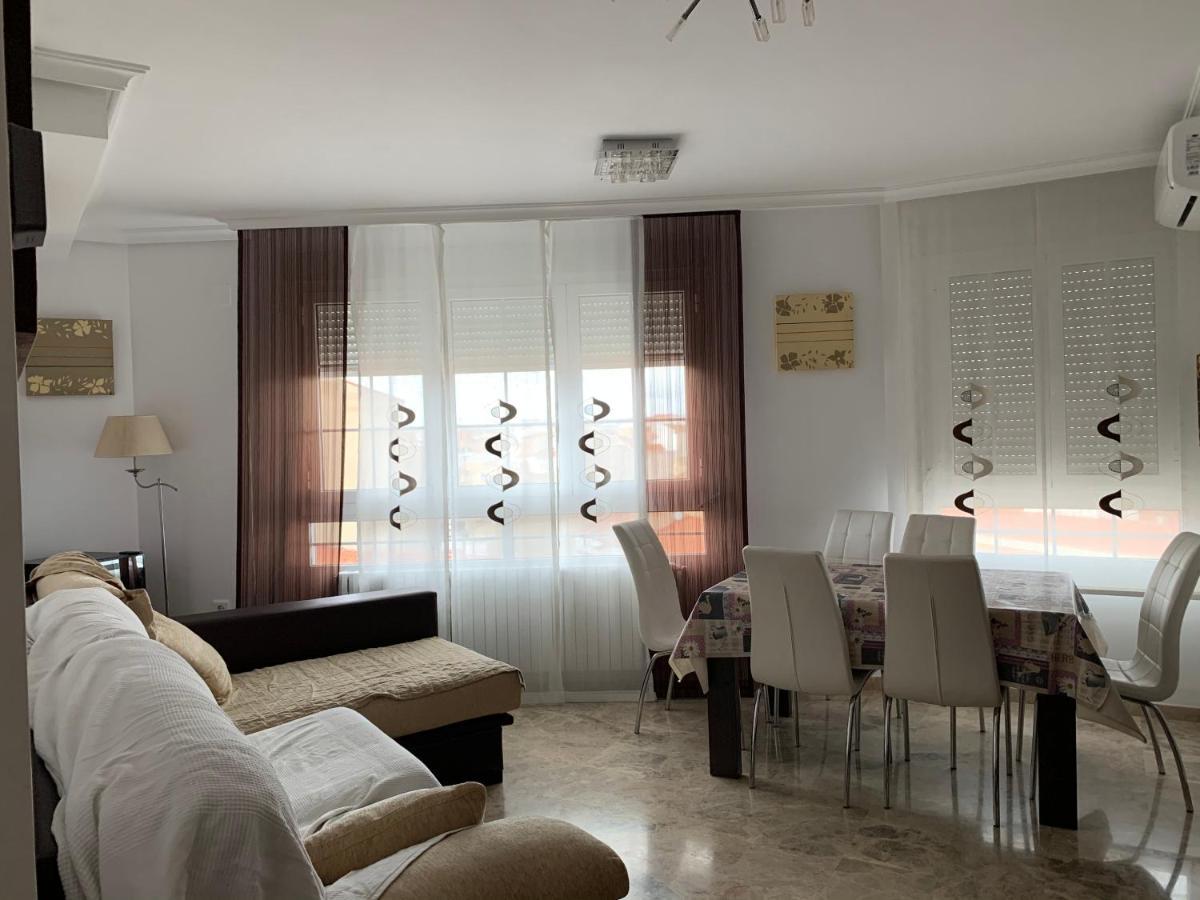 Bonito Alojamiento Junto A La Plaza De Toros Con Garage Apartment Albacete Bagian luar foto